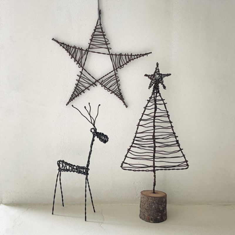 Rusty wire hanging-Star