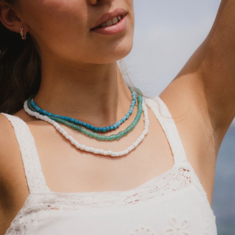 Frosted glass beaded choker necklace 