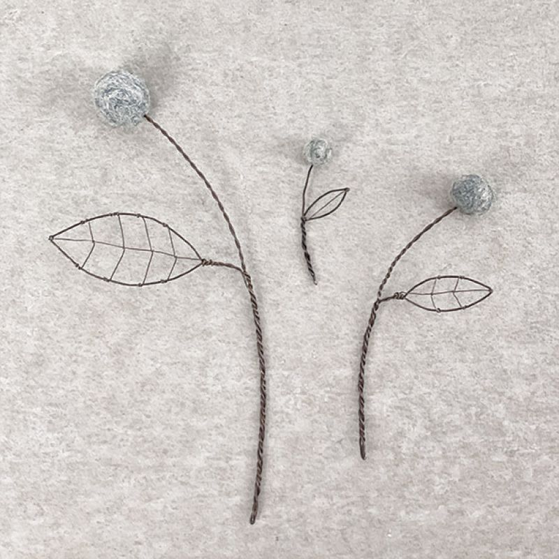 Lg wire pompom flower-Grey